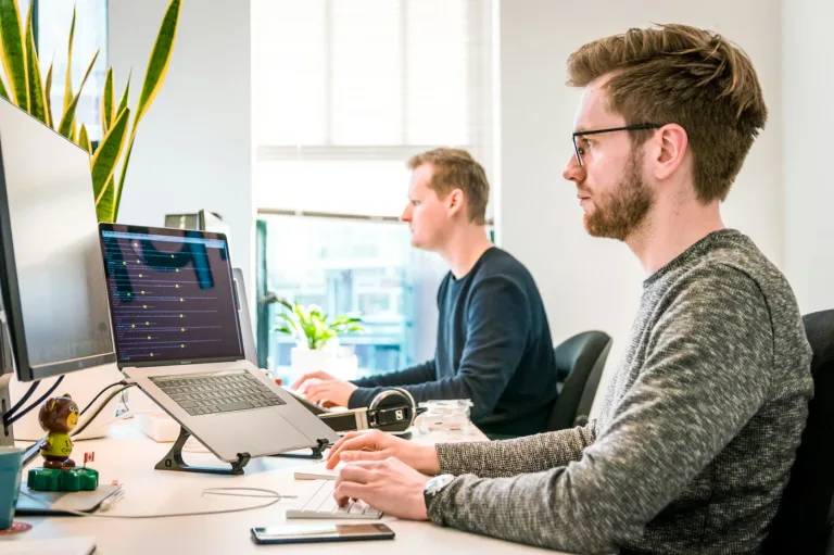 Thiết kế website doanh nghiệp cao cấp chuẩn SEO